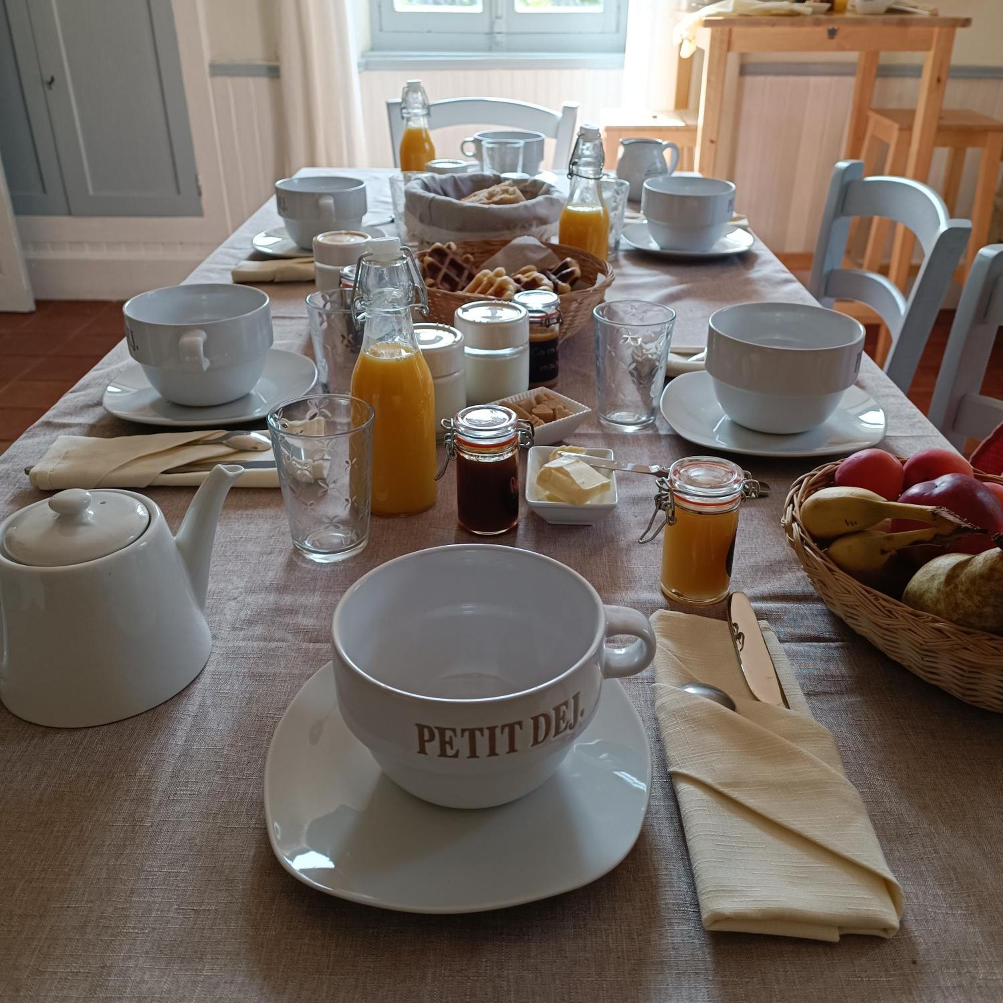 Baladous Bed & Breakfast Montgaillard-de-Salies Exterior photo