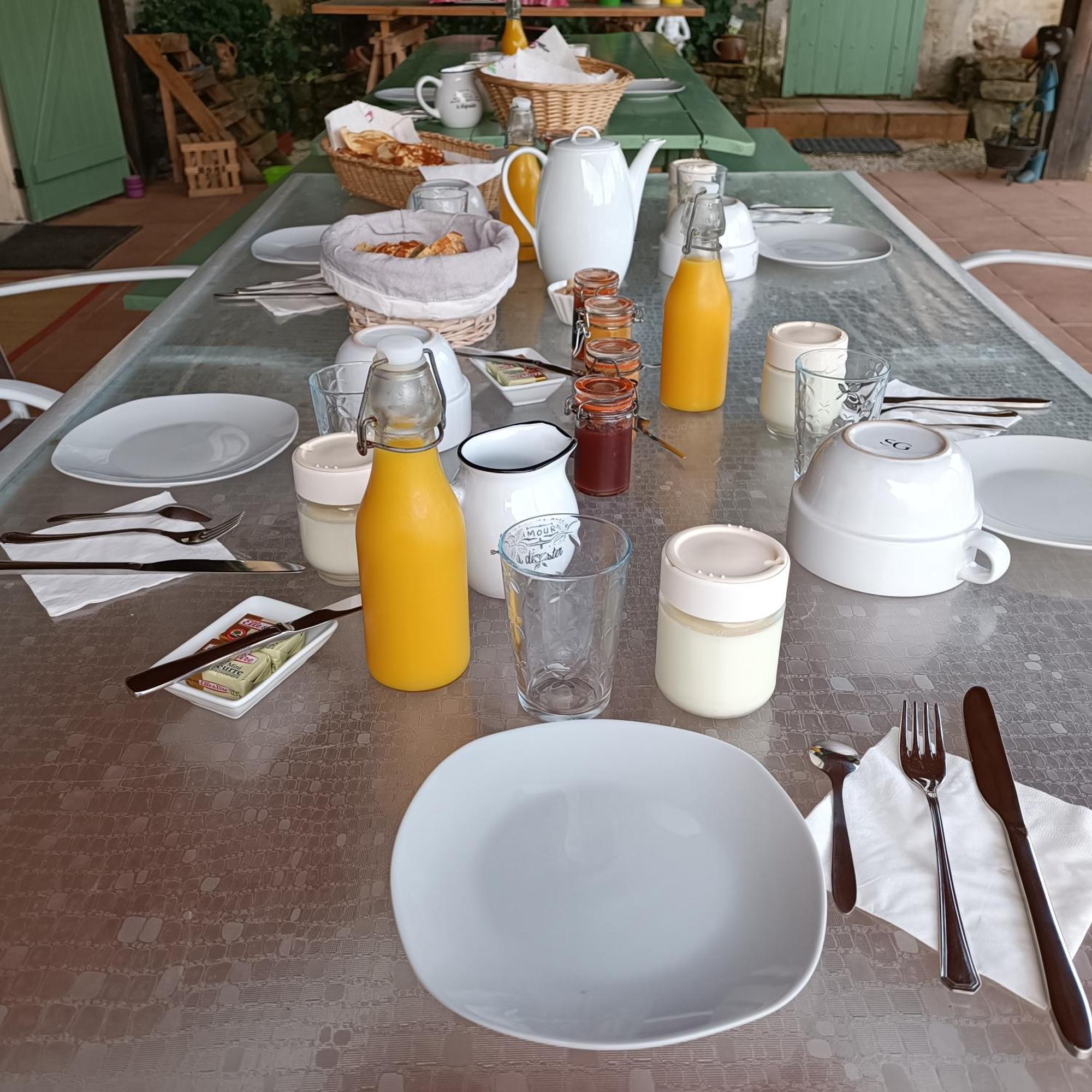 Baladous Bed & Breakfast Montgaillard-de-Salies Exterior photo